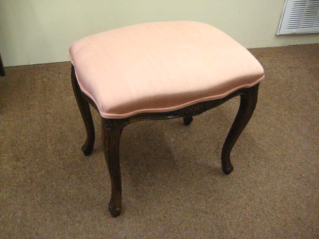 bench0015.JPG bench0015.JPG