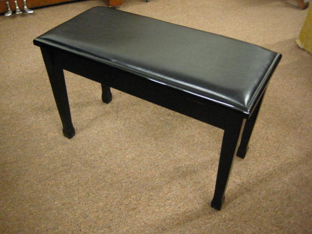 bench0024.JPG bench0024.JPG