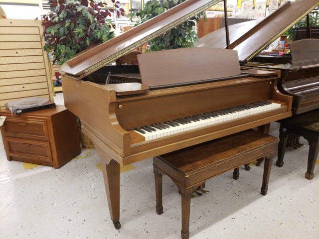 grandpiano1930s1.jpg grandpiano1930s1.jpg
