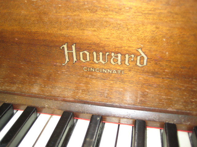 howard175278_003.JPG