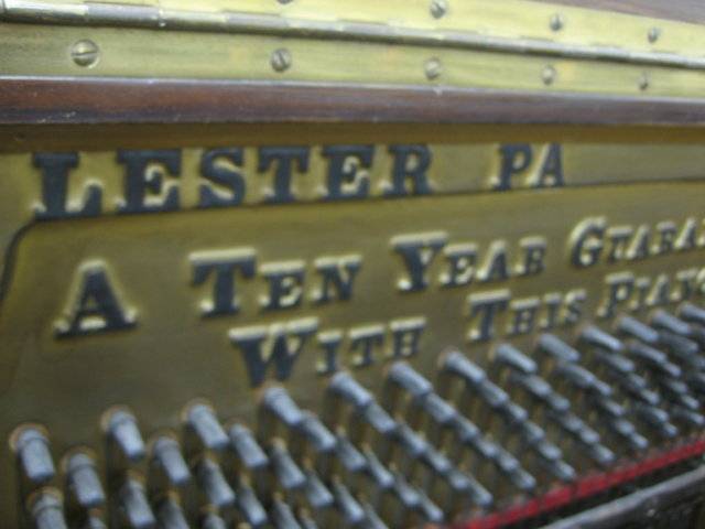 lester31175a_005.jpg