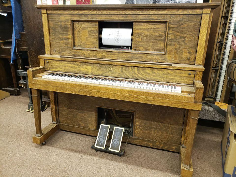 straubplayer.jpg straubplayer.jpg